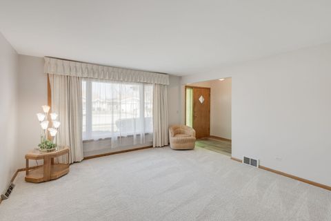 Tiny photo for 6743 W 89th Place, Oak Lawn, IL 60453 (MLS # 12623266)