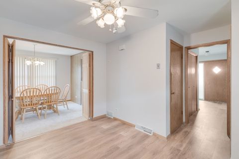 Tiny photo for 6743 W 89th Place, Oak Lawn, IL 60453 (MLS # 12623266)