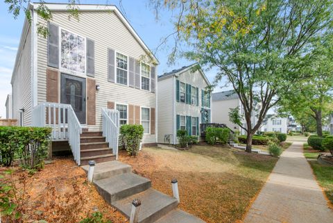 Tiny photo for 799 Symphony Drive, Aurora, IL 60504 (MLS # 12489596)