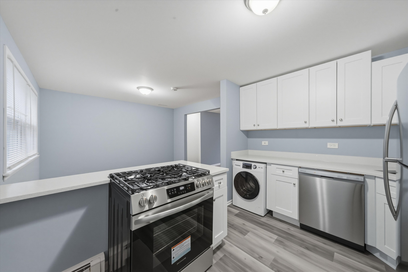 6921 N Ashland Boulevard 3A