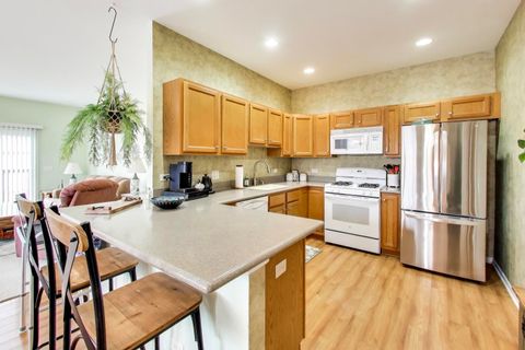 Tiny photo for 900 Yorktown Street, McHenry, IL 60050 (MLS # 12578467)