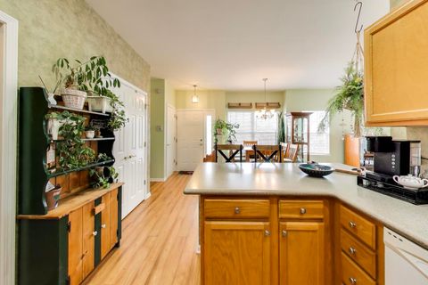 Tiny photo for 900 Yorktown Street, McHenry, IL 60050 (MLS # 12578467)