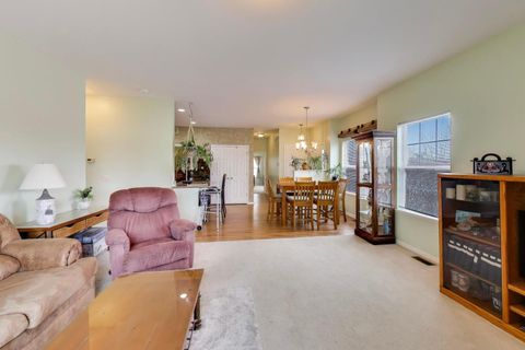 Tiny photo for 900 Yorktown Street, McHenry, IL 60050 (MLS # 12578467)