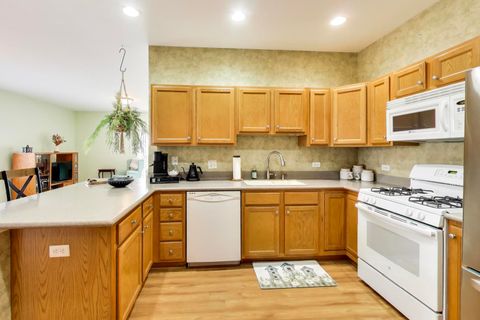 Tiny photo for 900 Yorktown Street, McHenry, IL 60050 (MLS # 12578467)