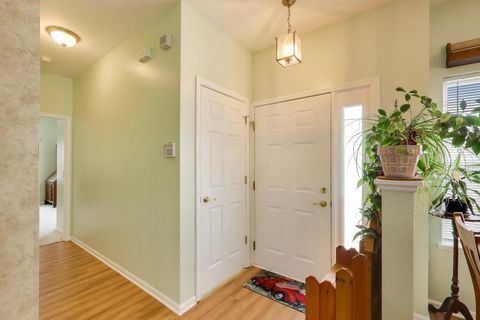 Tiny photo for 900 Yorktown Street, McHenry, IL 60050 (MLS # 12578467)