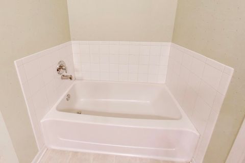 Tiny photo for 900 Yorktown Street, McHenry, IL 60050 (MLS # 12578467)