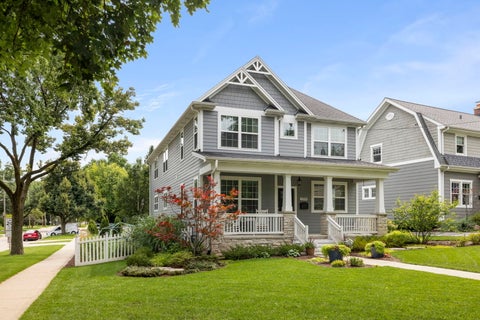 Tiny photo for 799 Hill Avenue, Glen Ellyn, IL 60137 (MLS # 12731993)
