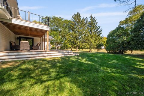 Tiny photo for 615 Marion Avenue, St. Charles, IL 60174 (MLS # 12483533)