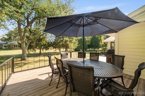 Tiny photo for 615 Marion Avenue, St. Charles, IL 60174 (MLS # 12483533)