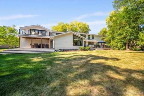 Tiny photo for 615 Marion Avenue, St. Charles, IL 60174 (MLS # 12483533)