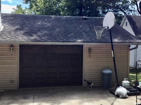 Tiny photo for 203 E Whitlock Street, Jonesboro, IL 62952 (MLS # QC4266986)