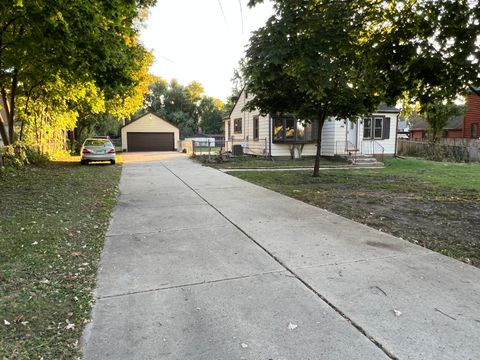 Tiny photo for 29W051 Warrenville Road, Warrenville, IL 60555 (MLS # 12505400)