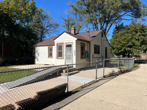 Tiny photo for 29W051 Warrenville Road, Warrenville, IL 60555 (MLS # 12505400)