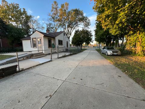 Tiny photo for 29W051 Warrenville Road, Warrenville, IL 60555 (MLS # 12505400)