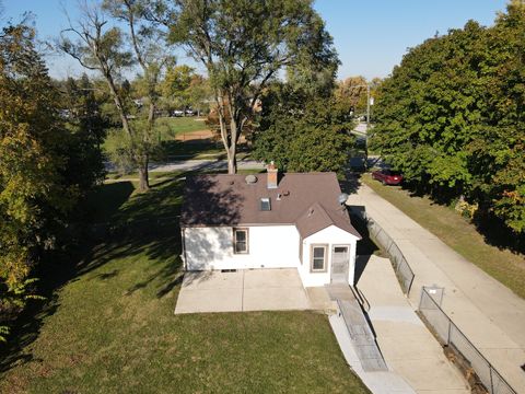 Tiny photo for 29W051 Warrenville Road, Warrenville, IL 60555 (MLS # 12505400)