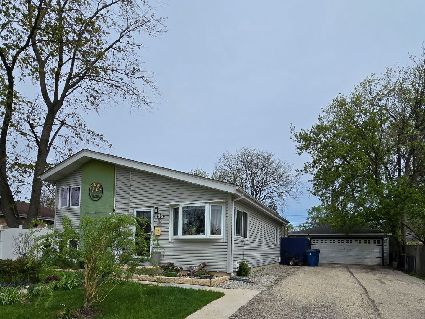 654 Easy Street
