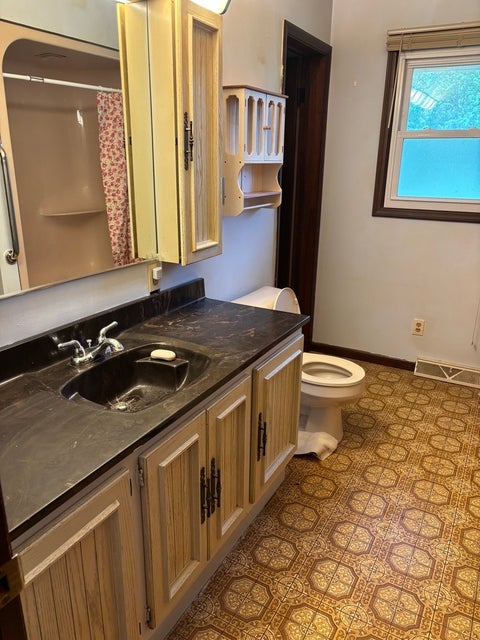Tiny photo for 301 S 2nd Street, Walnut, IL 61376 (MLS # 12676938)