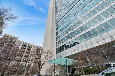 Photo of 500 W SUPERIOR Street #1108, Chicago, IL 60654 (MLS # 12574807)