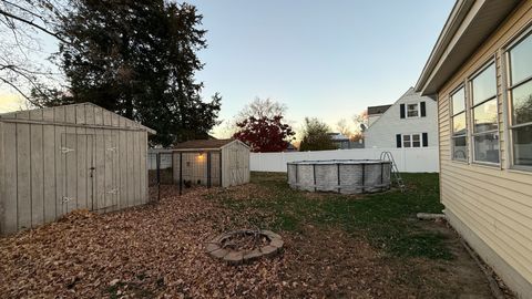 Tiny photo for 911 Parks Lane, Ottawa, IL 61350 (MLS # 12519088)