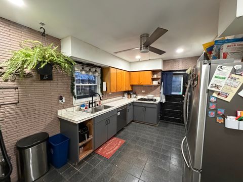 Tiny photo for 911 Parks Lane, Ottawa, IL 61350 (MLS # 12519088)