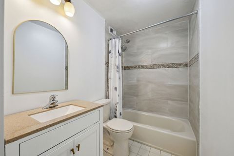Tiny photo for 5415 N SHERIDAN Road #3008, Chicago, IL 60640 (MLS # 12590219)