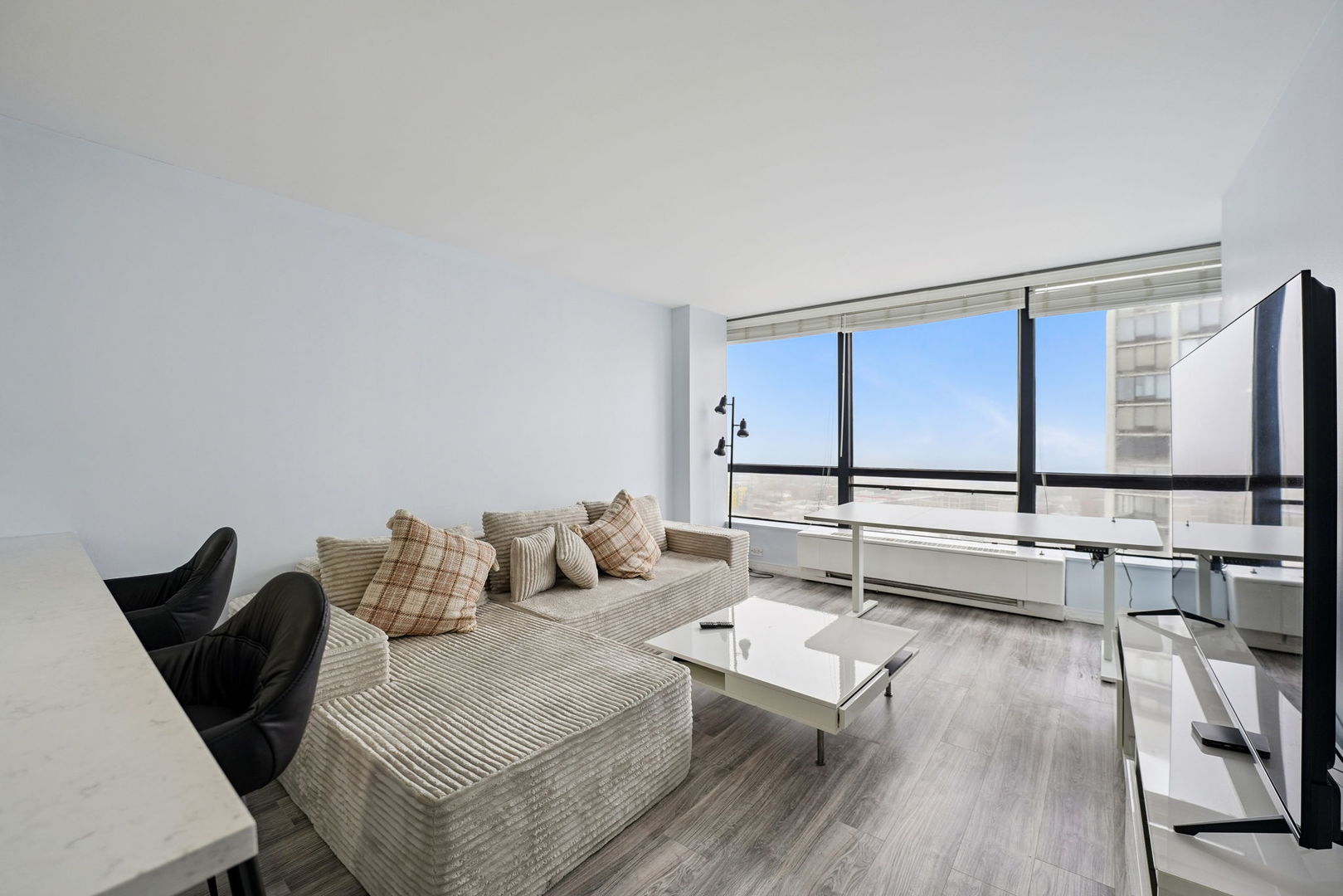 5415 N SHERIDAN Road 3008