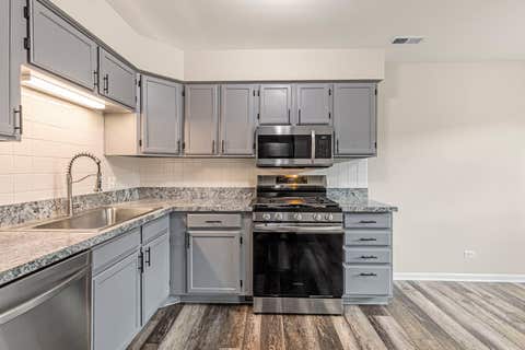 Tiny photo for 401 Concord Avenue #G, South Elgin, IL 60177 (MLS # 12677690)
