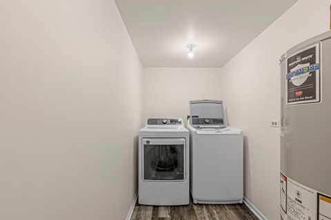 Tiny photo for 401 Concord Avenue #G, South Elgin, IL 60177 (MLS # 12677690)