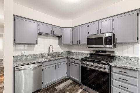Tiny photo for 401 Concord Avenue #G, South Elgin, IL 60177 (MLS # 12677690)
