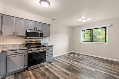 Tiny photo for 401 Concord Avenue #G, South Elgin, IL 60177 (MLS # 12677690)