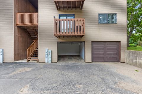 Tiny photo for 401 Concord Avenue #G, South Elgin, IL 60177 (MLS # 12677690)