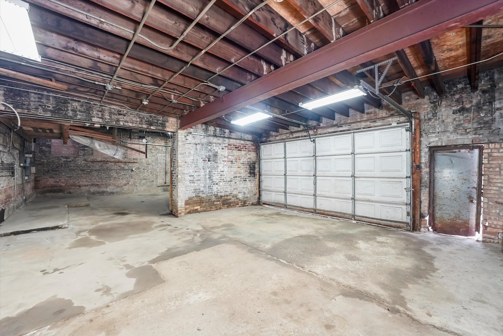 2500 W 36th Street