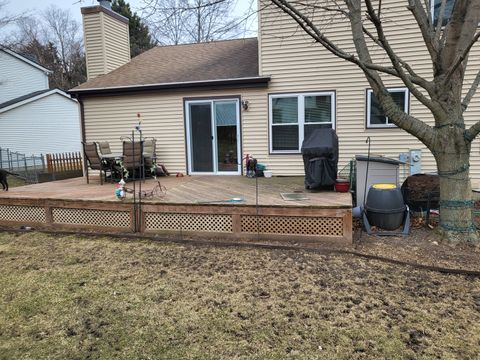 Tiny photo for 176 Tay River Drive, Carpentersville, IL 60110 (MLS # 12562198)