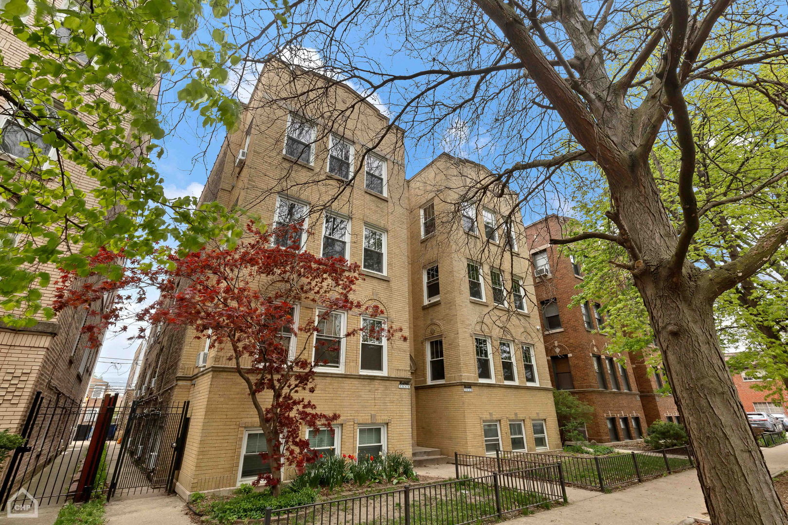 7546-48 N Oakley Avenue