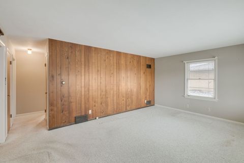 Tiny photo for 19 N East Avenue, South Elgin, IL 60177 (MLS # 12587652)