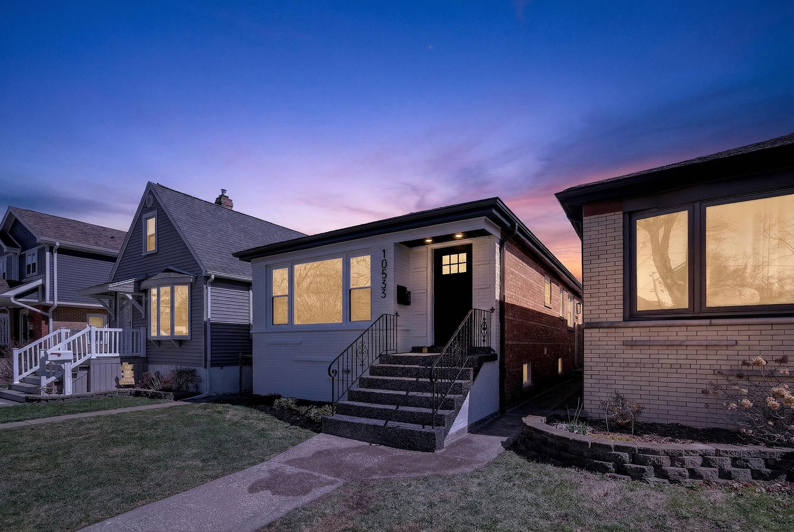 10533 S Whipple Street