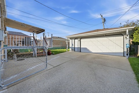 Tiny photo for 5120 N Mont Clare Avenue, Chicago, IL 60656 (MLS # 12779318)