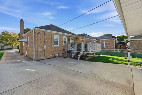 Tiny photo for 5120 N Mont Clare Avenue, Chicago, IL 60656 (MLS # 12779318)
