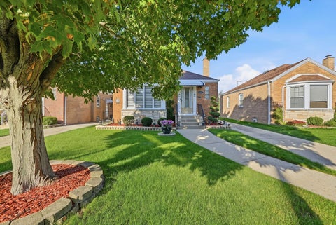 Tiny photo for 5120 N Mont Clare Avenue, Chicago, IL 60656 (MLS # 12779318)