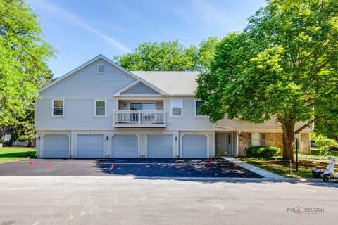Photo of 1209 BRADWELL Lane #E, Mundelein, IL 60060 (MLS # 12660358)