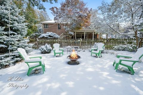 Tiny photo for 496 Oakhurst Lane, Carpentersville, IL 60110 (MLS # 12531208)