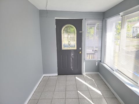 Tiny photo for 814 W Olive Street, Bloomington, IL 61701 (MLS # 12483705)