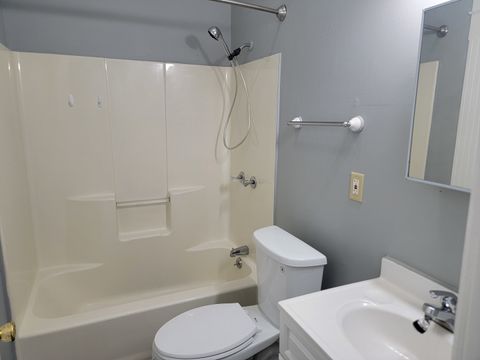 Tiny photo for 814 W Olive Street, Bloomington, IL 61701 (MLS # 12483705)