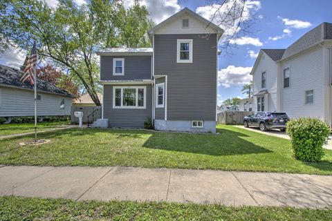 Tiny photo for 204 W South Street, Clinton, IL 61727 (MLS # 12622855)