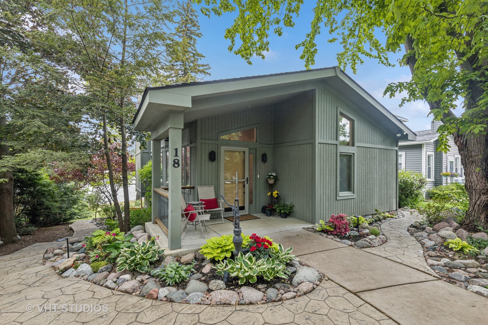 18 N Lake Avenue