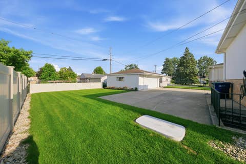 Tiny photo for 8455 Newland Avenue, Burbank, IL 60459 (MLS # 12728777)