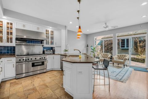 Tiny photo for 1719 N Fremont Street, Chicago, IL 60614 (MLS # 12356474)
