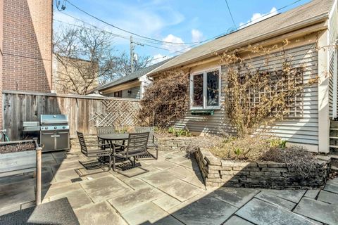Tiny photo for 1719 N Fremont Street, Chicago, IL 60614 (MLS # 12356474)