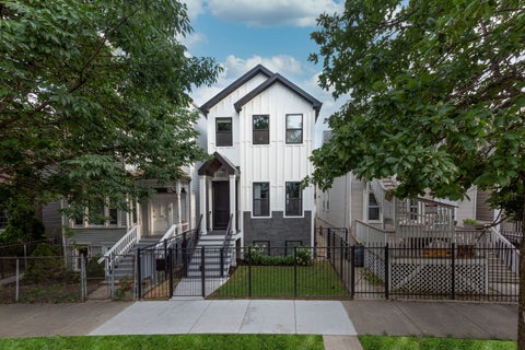 Photo of 2447 W Moffat Street, Chicago, IL 60647 (MLS # 12759125)