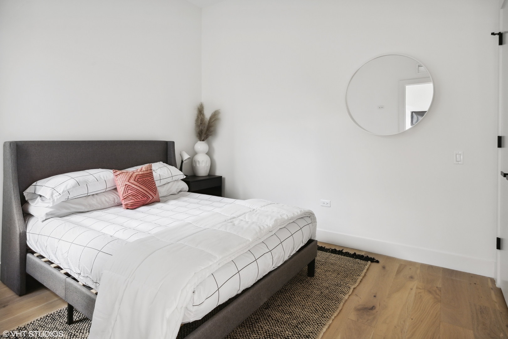 4410 N Clark Street 306